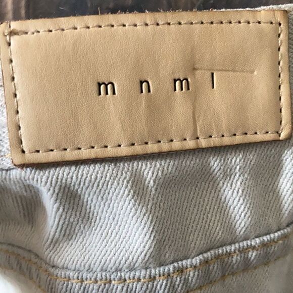 MNML light grey Tapered Jeans w/ some distress - Picture 8 of 10